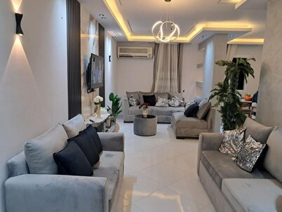 Phenomenal 2-bedroom condo with AC in Cairo Governorate