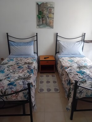 Free WiFi, bed sheets