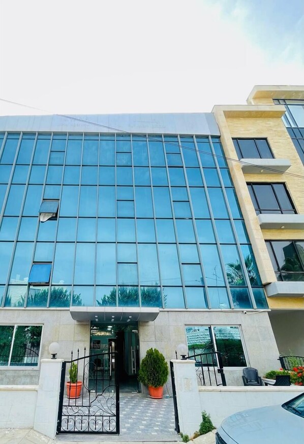 Facciata della struttura