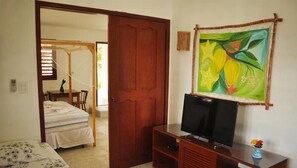 Suite Confort, vue piscine | Wi-Fi gratuit