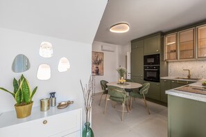 Dining - Casa Riccardo Premium Holday Home (Funtana)