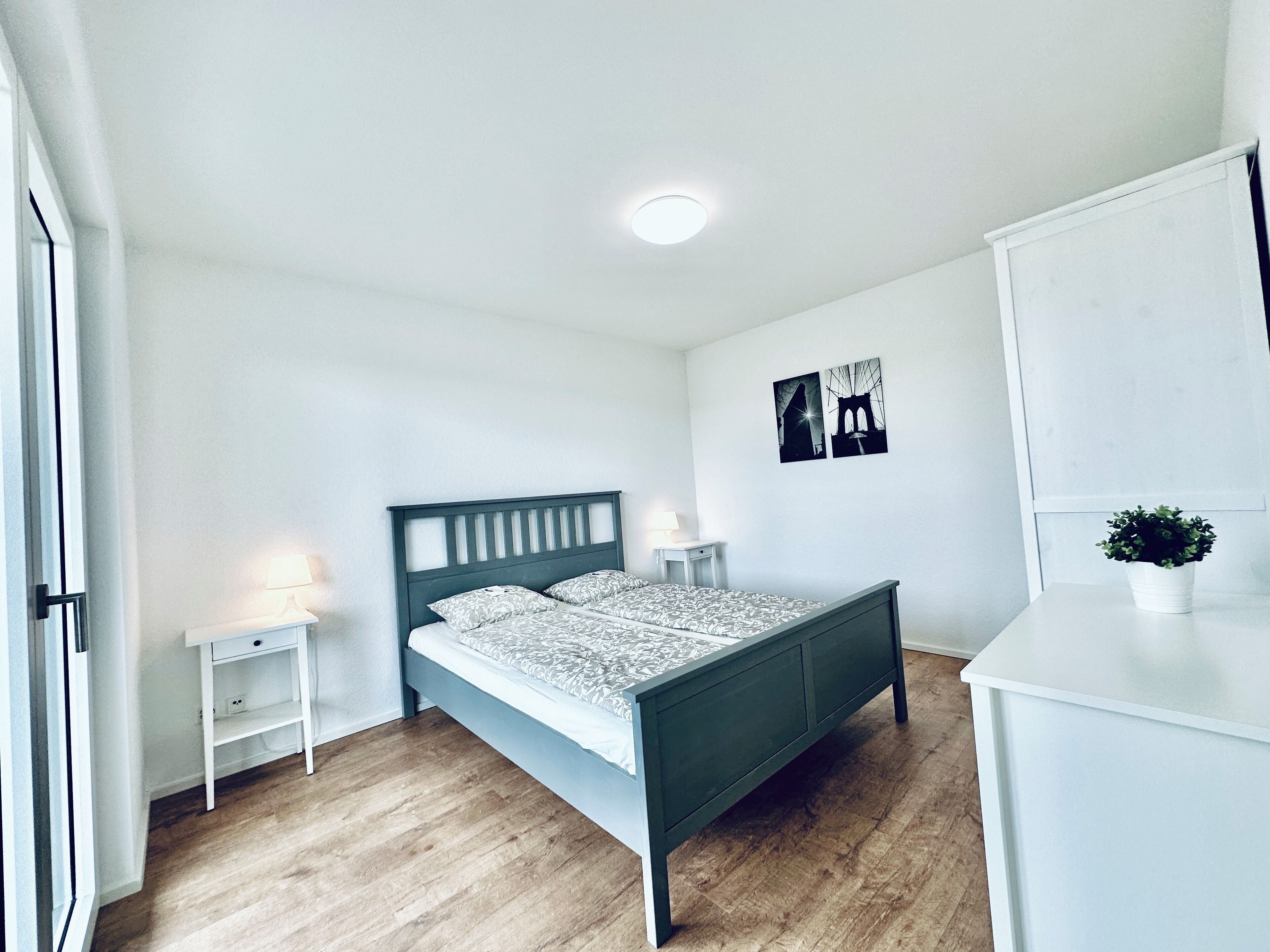 Business Apartment | Insonorización, tabla de planchar con plancha y wifi gratis 