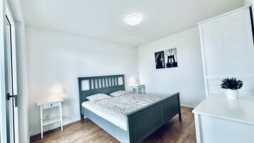 Business Apartment | Insonorización, tabla de planchar con plancha y wifi gratis