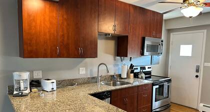 Chic 1BR Apt -Arlington Heights