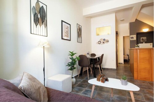 Levanda Syros with Free Parking