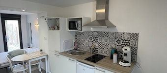 Studio rental (minimum 2 nights).