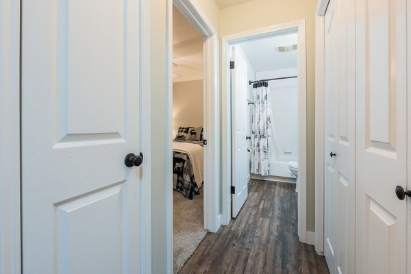 4 camere, ferro/asse da stiro, Wi-Fi gratuito, lenzuola