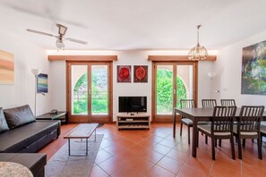 TV - Between Lakes and Nature (Casa Ortensia) (Monteggio)