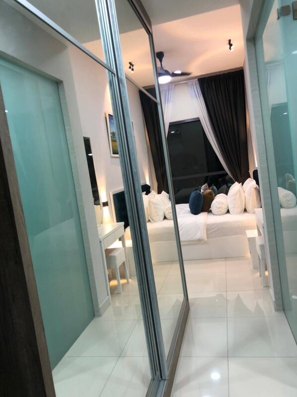 1 bedroom, WiFi - Lovely studio apt w pool & steam bath @ Damansara (Petaling Jaya)