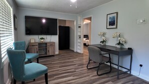 2 habitaciones, tabla de planchar con plancha, wifi y ropa de cama 