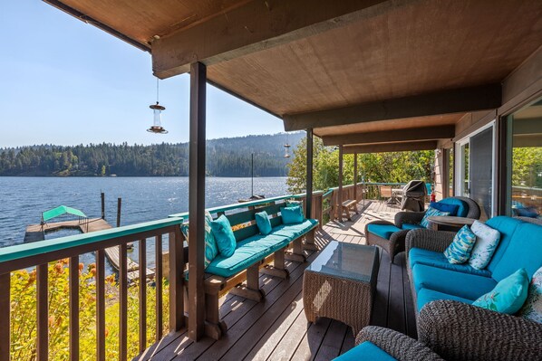 Terrace/patio - Mica Bay Serenity Cabin w/ Dock, Canoe (Coeur d'Alene)