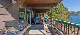 Mica Bay Serenity Cabin w/ Dock, Canoe