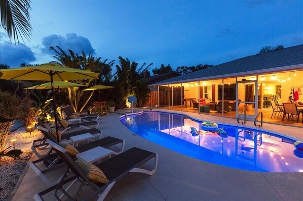 Outdoor pool, a heated pool