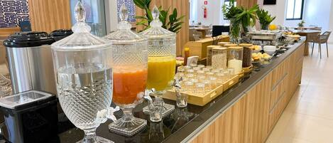 Petit déjeuner buffet compris tous les jours