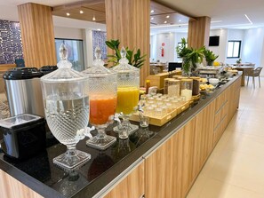 Desayuno buffet incluido todos los días
