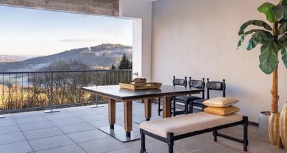 Apartment 'Suiten Im Alten Berghotel Antonia' mit Bergblick, überdachter Terrasse und WLAN