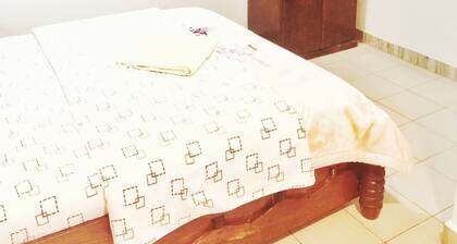 Immaculate 10-bed Lodge in Kigali