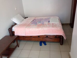 10 soverom, wi-fi (inkludert) og sengetøy