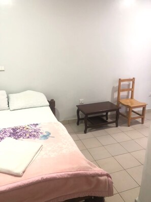 10 soverom, wi-fi (inkludert) og sengetøy