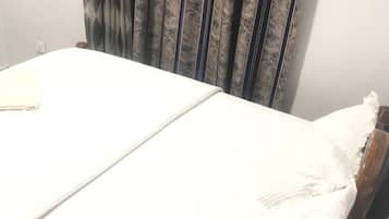 10 bedrooms, free WiFi, bed sheets