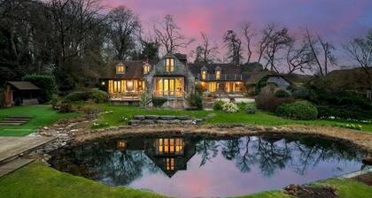 Pass the Keys | Fabulous Country Estate Private Cinema Quiet Area