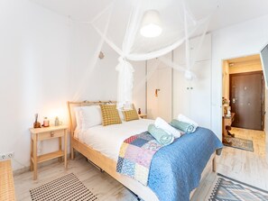 1 bedroom, iron/ironing board, free WiFi, bed sheets - Pass the Keys | Perfect 1 bed right by the beach (Fuengirola)