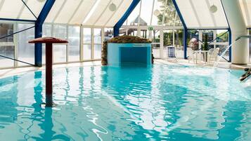 Apartment | Pool | Outdoor pool