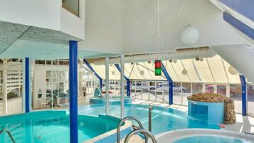 Apartment | Pool | Outdoor pool