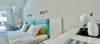 Elegant bed & breakfast in wonderful Burgas with WiFi, AC