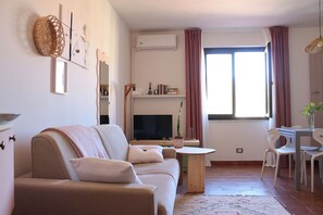 Smart TV - Cozy apartment with sea view (Tortolì)