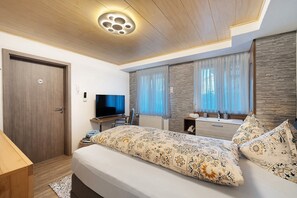 3 soverom, strykejern/-brett, wi-fi og sengetøy