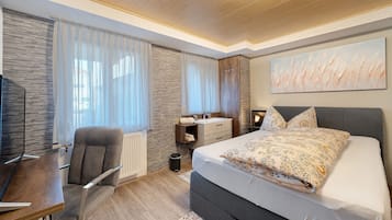 3 Schlafzimmer, Bügeleisen/Bügelbrett, WLAN, Bettwäsche