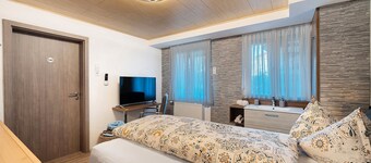 Apartment 'Ferienwohnung Dina' with Private Terrace, Balcony and Wi-Fi