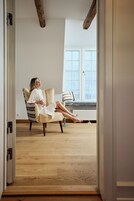 Panoramic Loft | Individually decorated, desk, cribs/infant beds, free WiFi