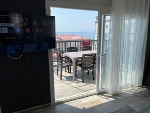 Perhehuone, parveke, merinäköala | Ilmainen Wi-Fi