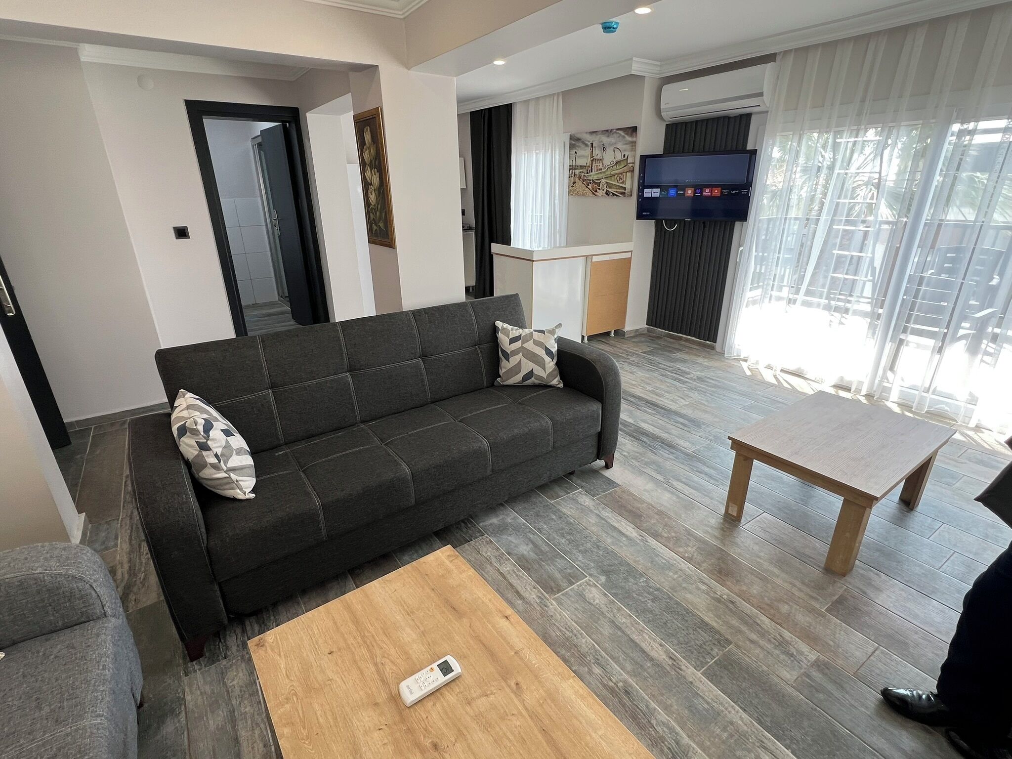 Family Room, Balcony, Sea View | Free WiFi