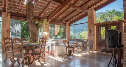 6 bedroom mansion in the forest sleeps 12