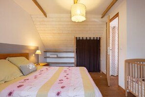 Fer et planche à repasser, Wi-Fi, draps fournis