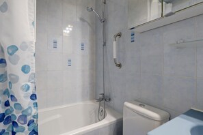 アパートメント ダブルベッド 1 台ソファーベッド付き 禁煙 シティビュー | バスルーム