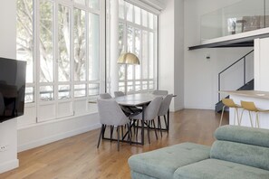 Interior - Architectural Gem in Alcântara (Lisboa)