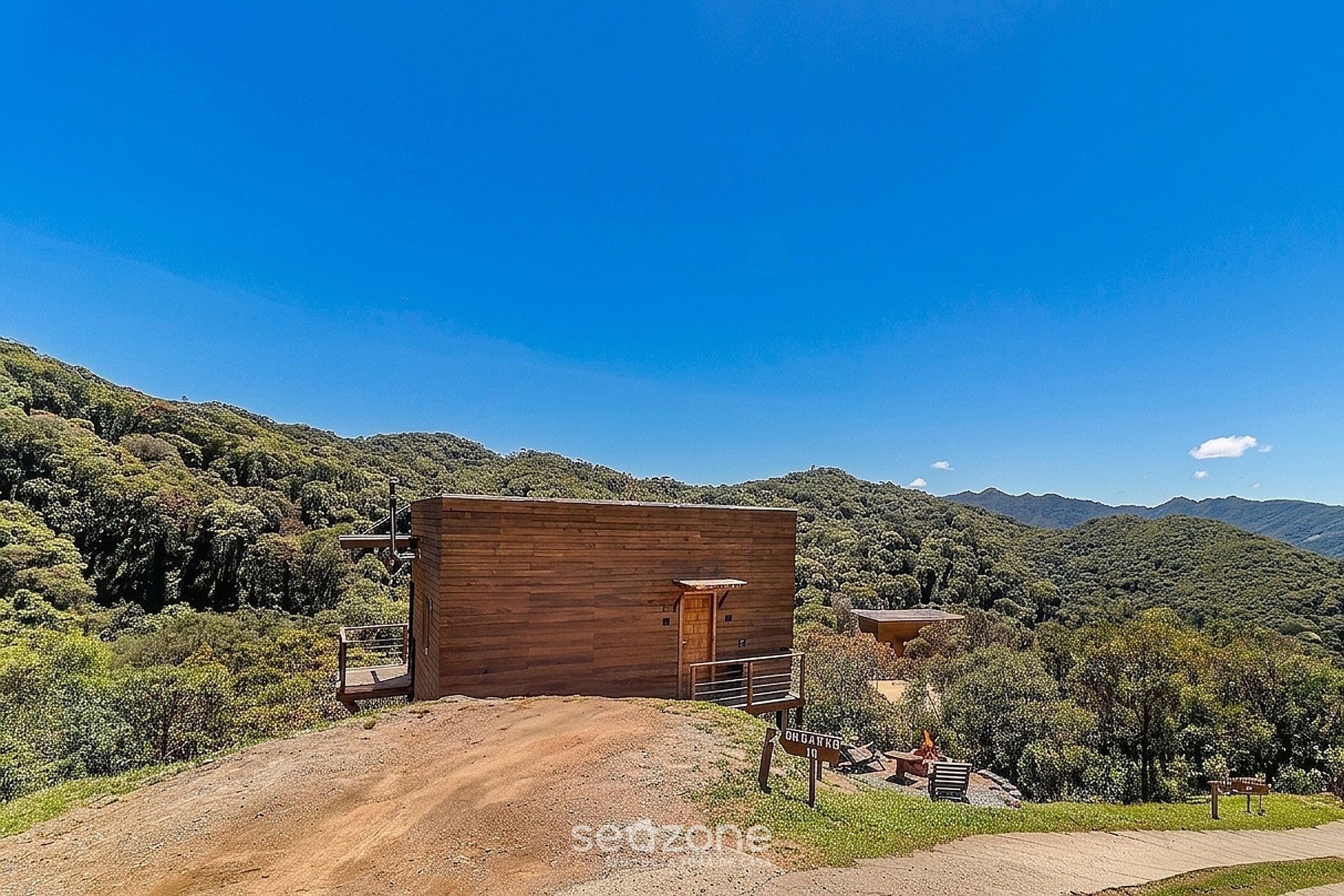 Basic Chalet | Exterior