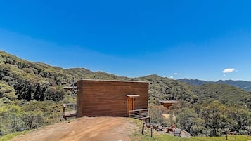 Basic Chalet | Exterior