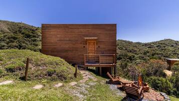 Basic Chalet | Exterior