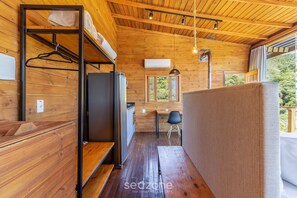 基本小木屋 | 1 間睡房、免費 Wi-Fi