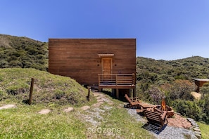 Basic Chalet | Exterior