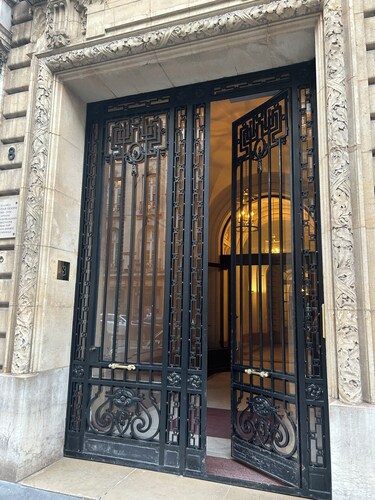 Rue de la Paix - Fully Air-Conditioned