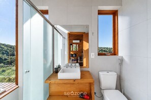 Bathroom - Cabana aconchegante c/ jacuzzi e lareira – VST019 (Anitapolis)