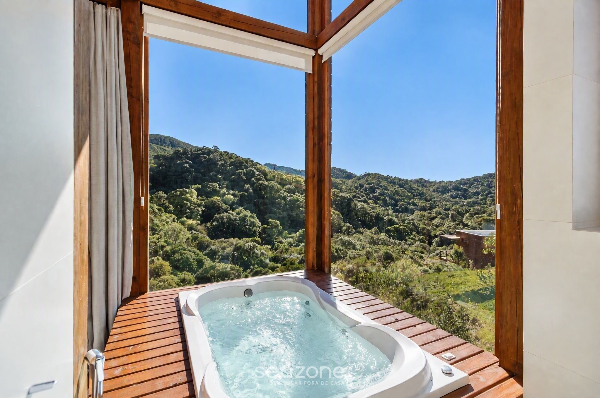 Indoor spa tub