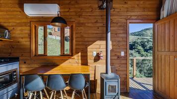 Basic Chalet | Interior