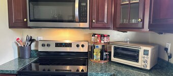Cozy Luxury, Meet Not Your Typical Cuties Cabin, a Secluded Retreat in Linden VA